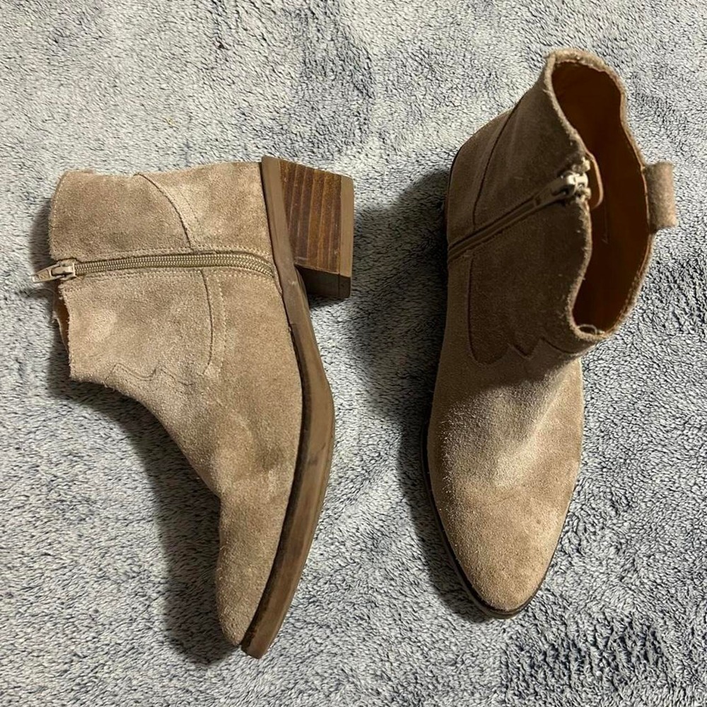 Steve Madden Ollie Womens 37 Taupe Suede Leather Ankle Boots Booties Block Heel
